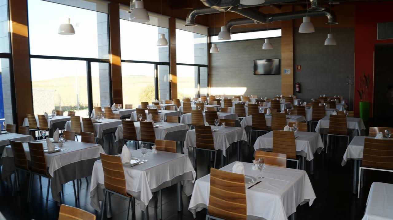 Hotel Area De Servicio Los Chopos Villaherreros Екстериор снимка